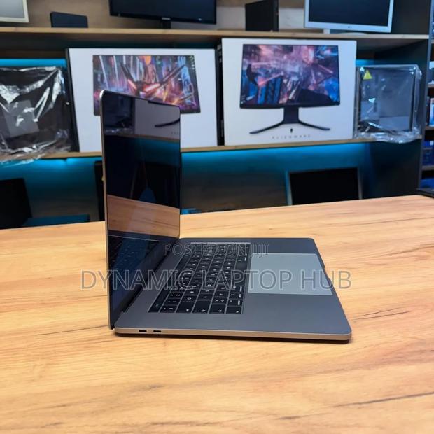 Laptop Apple MacBook Pro 2018 16GB Intel Core I7 SSD 256GB - thumbnail 2