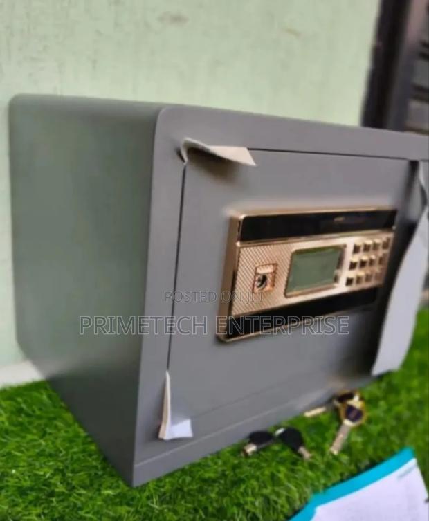 Money Safe Fire Proof/ Safe Box