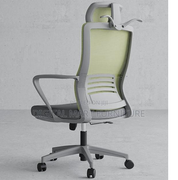 Office Chair: Generic Smart Black Office Chair - thumbnail 2