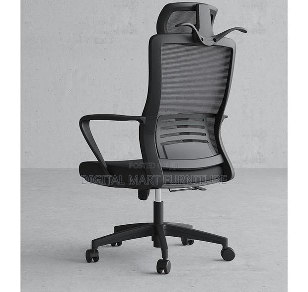 Office Chair: Generic Smart Black Office Chair - thumbnail 3