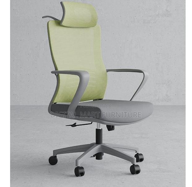 Office Chair: Generic Smart Black Office Chair - thumbnail 4