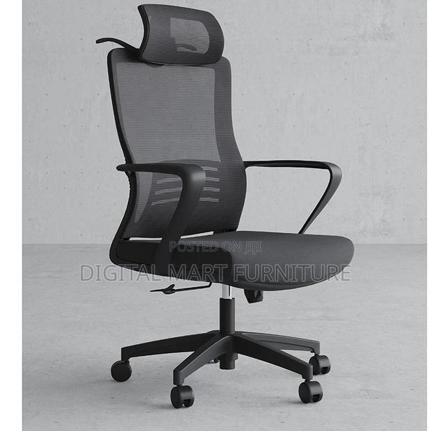 Office Chair: Generic Smart Black Office Chair - thumbnail 5