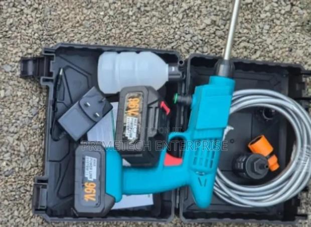 Makita Cordless Car Wash Machine With Lithium Battery