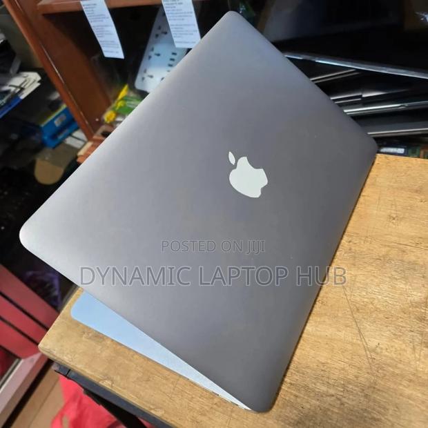 Laptop Apple MacBook Air 2013 4GB Intel Core I5 SSD 128GB - main view