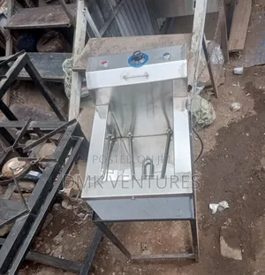 Elevated 17 Litres Chips Fryer