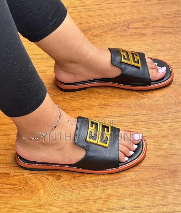 Classic Sandals - thumbnail 3