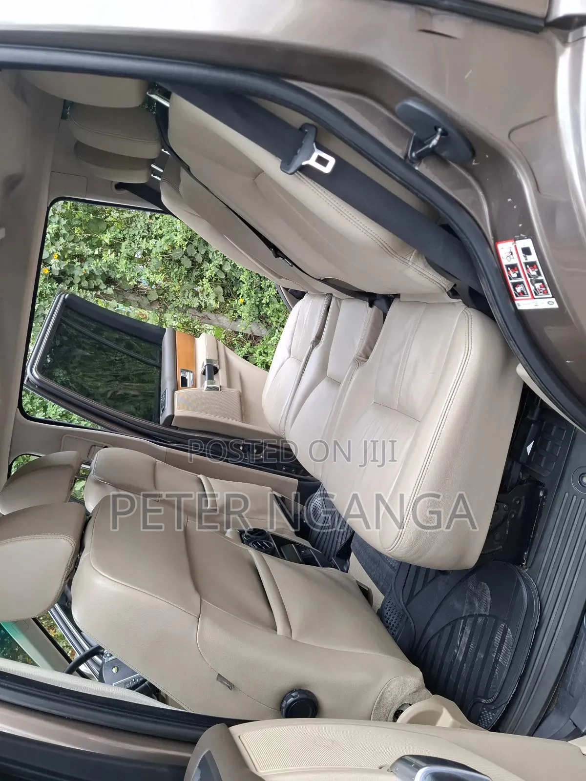 Land Rover Discovery 2011 Gold
