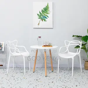 Dining Chair; Modern Outdoor Plastic Chair
