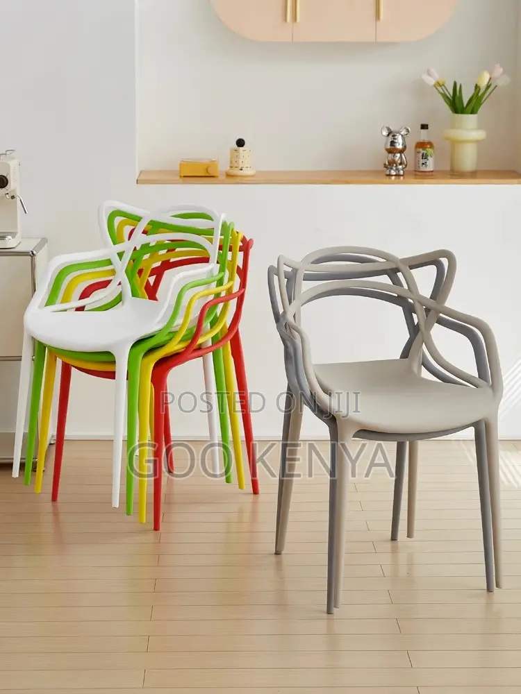 Dining Chair; Modern Outdoor Plastic Chair
