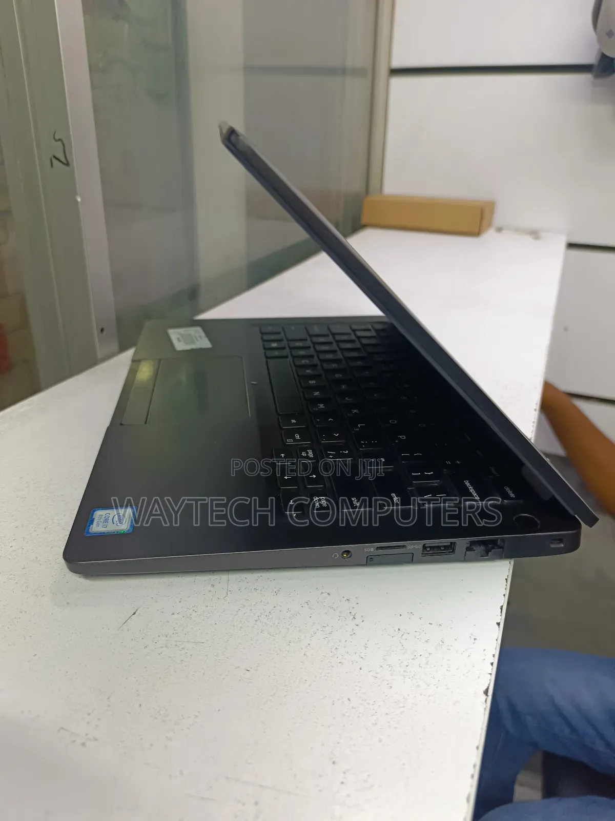 Laptop Dell Latitude 5300 8GB Intel Core I7 SSD 256GB