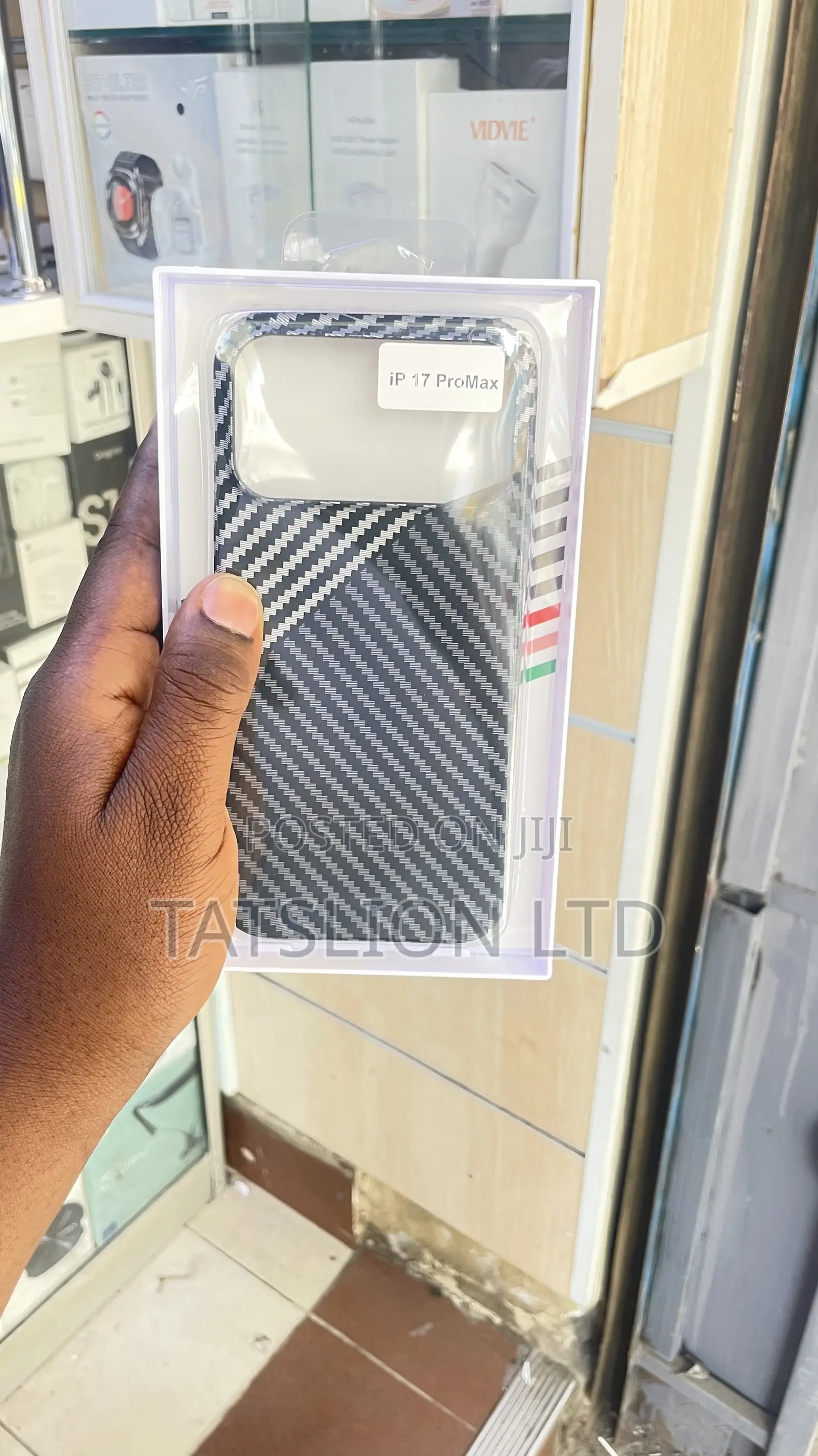 iPhone 17 Pro Max Cases Cover