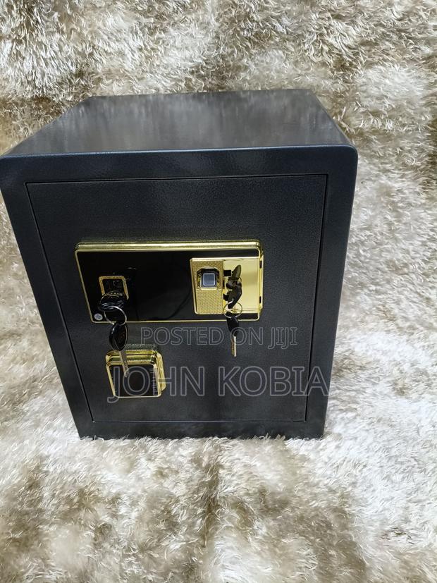 Heavy-duty Security Safe Box (18 Kg)