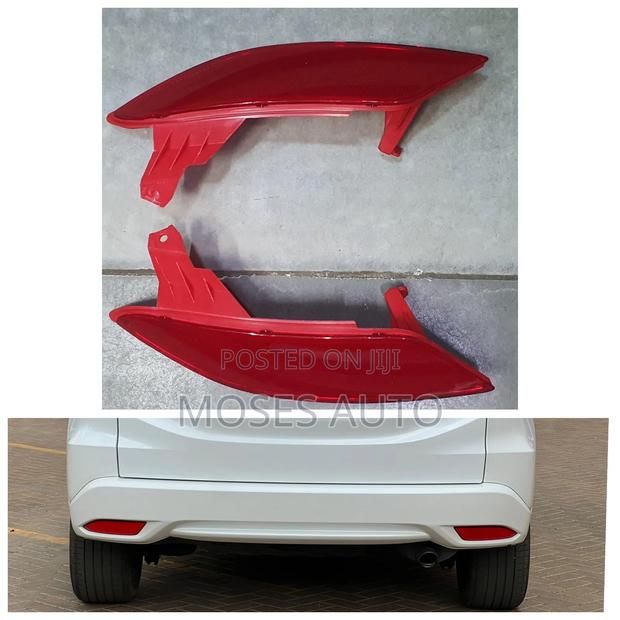 Honda Vezel Rear Bumper Reflector - main view