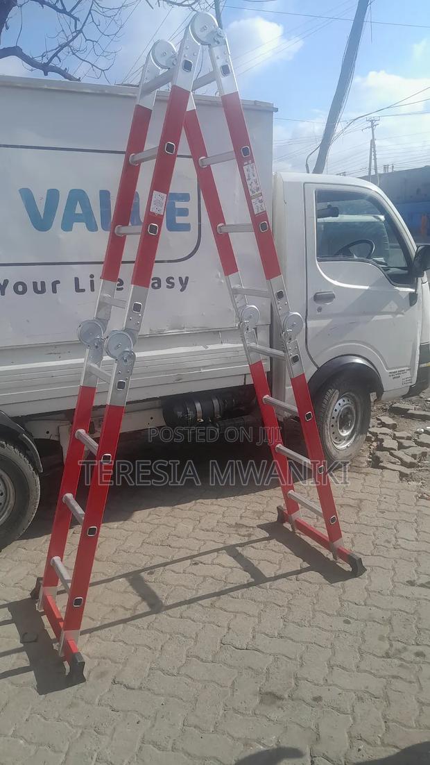 4×4 Fibreglass  Multipurpose Ladder - thumbnail 3