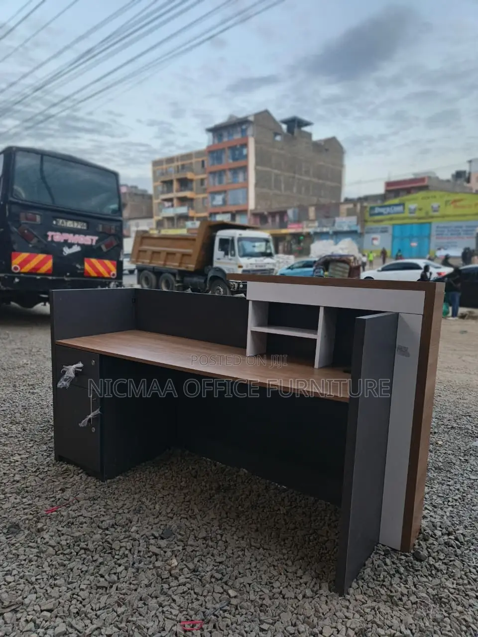1800mm Bold Design Modern Reception Desk