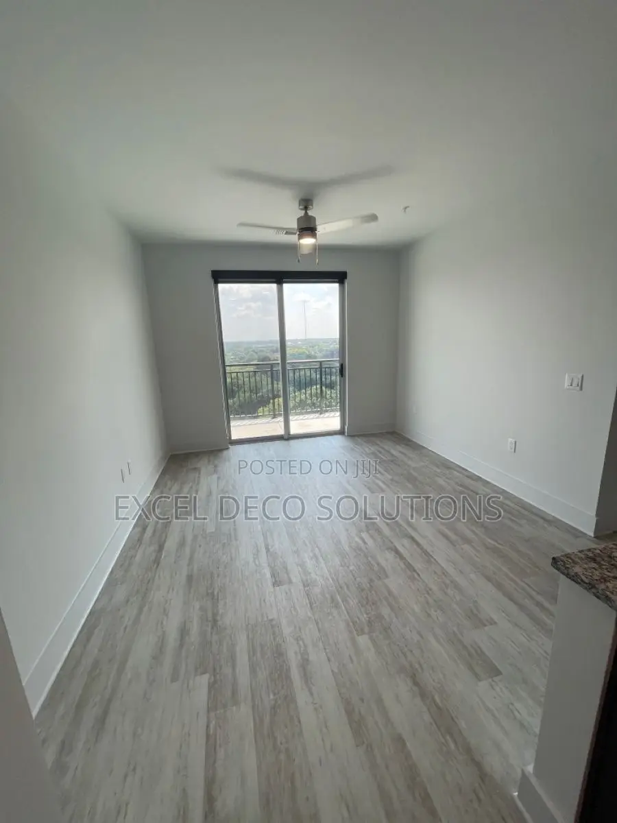 Mkeka Wa Mbao – Waterproof Scratch Resistant Vinyl Flooring