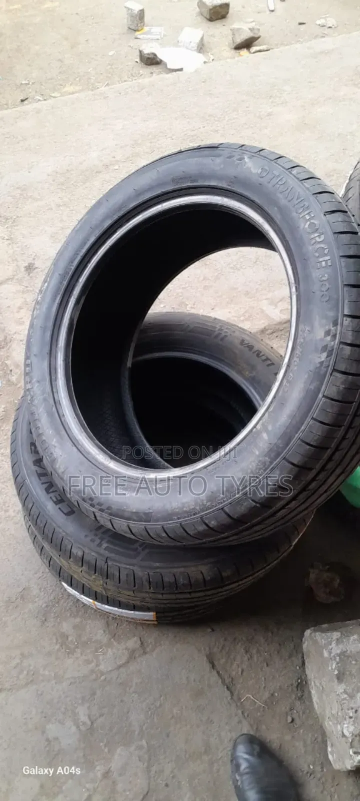 225 50r17 Goodard