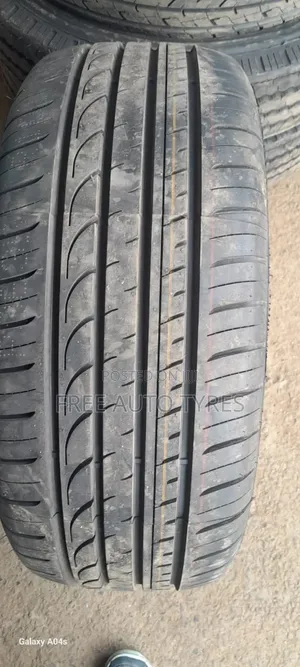 235 55r17 Goodard