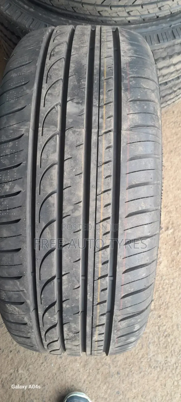 235 55r17 Goodard