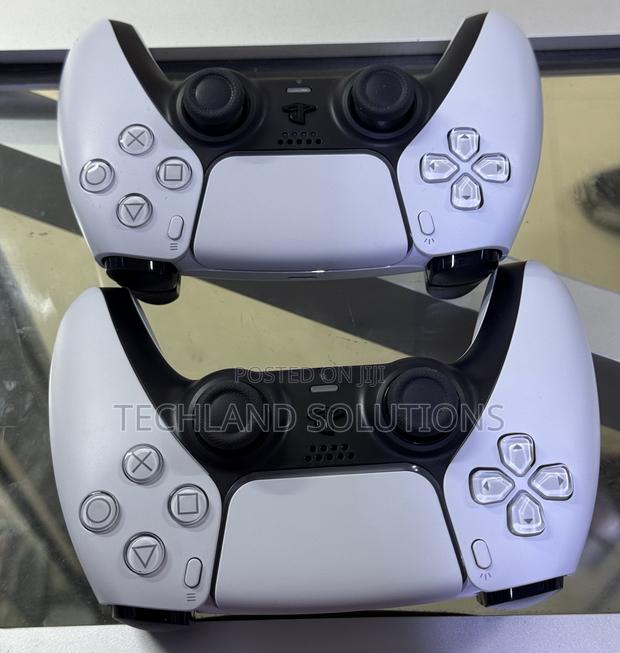 Nearly New Dualsense 5 Pads - main view