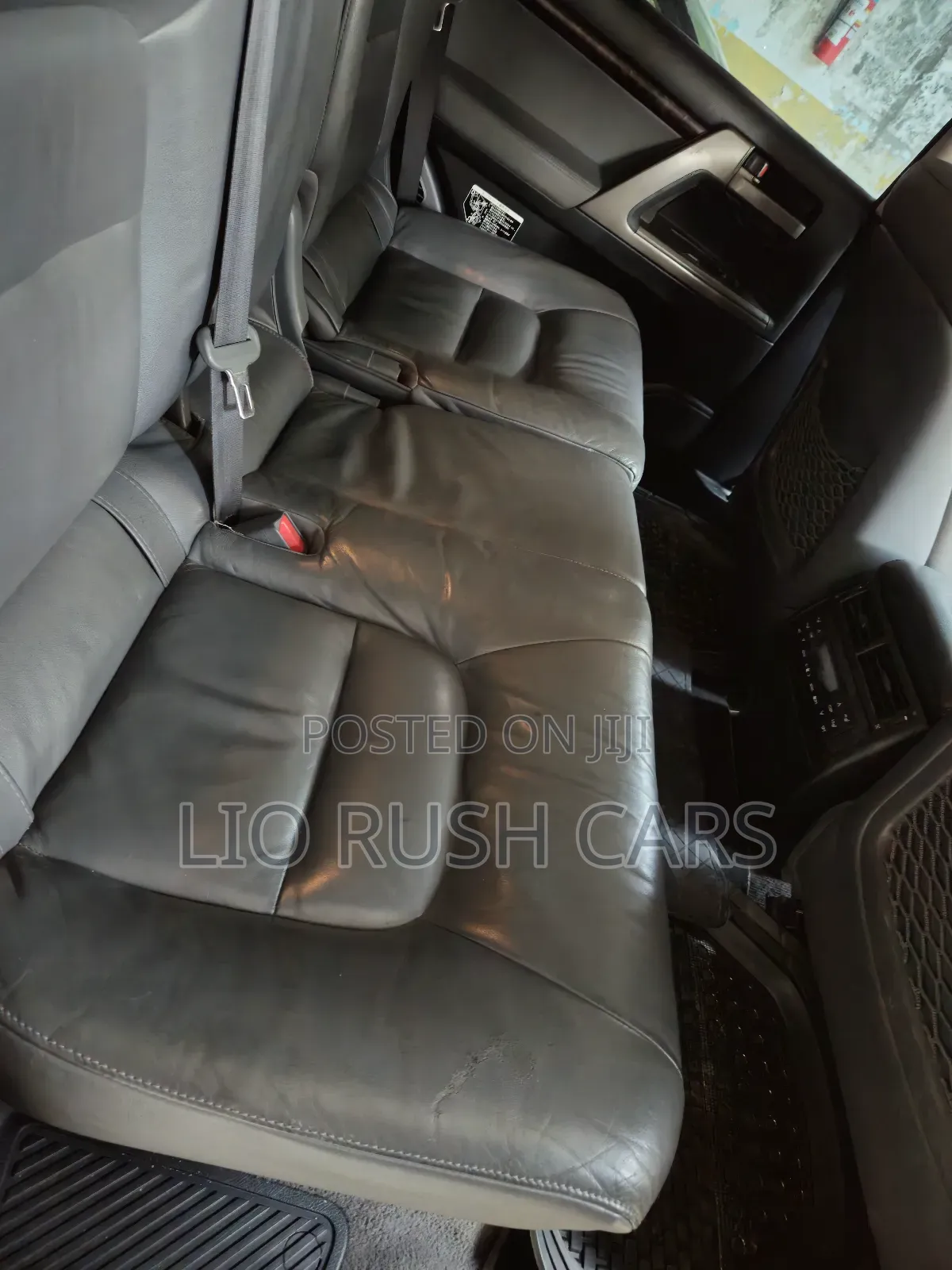 Toyota Land Cruiser 2010 White