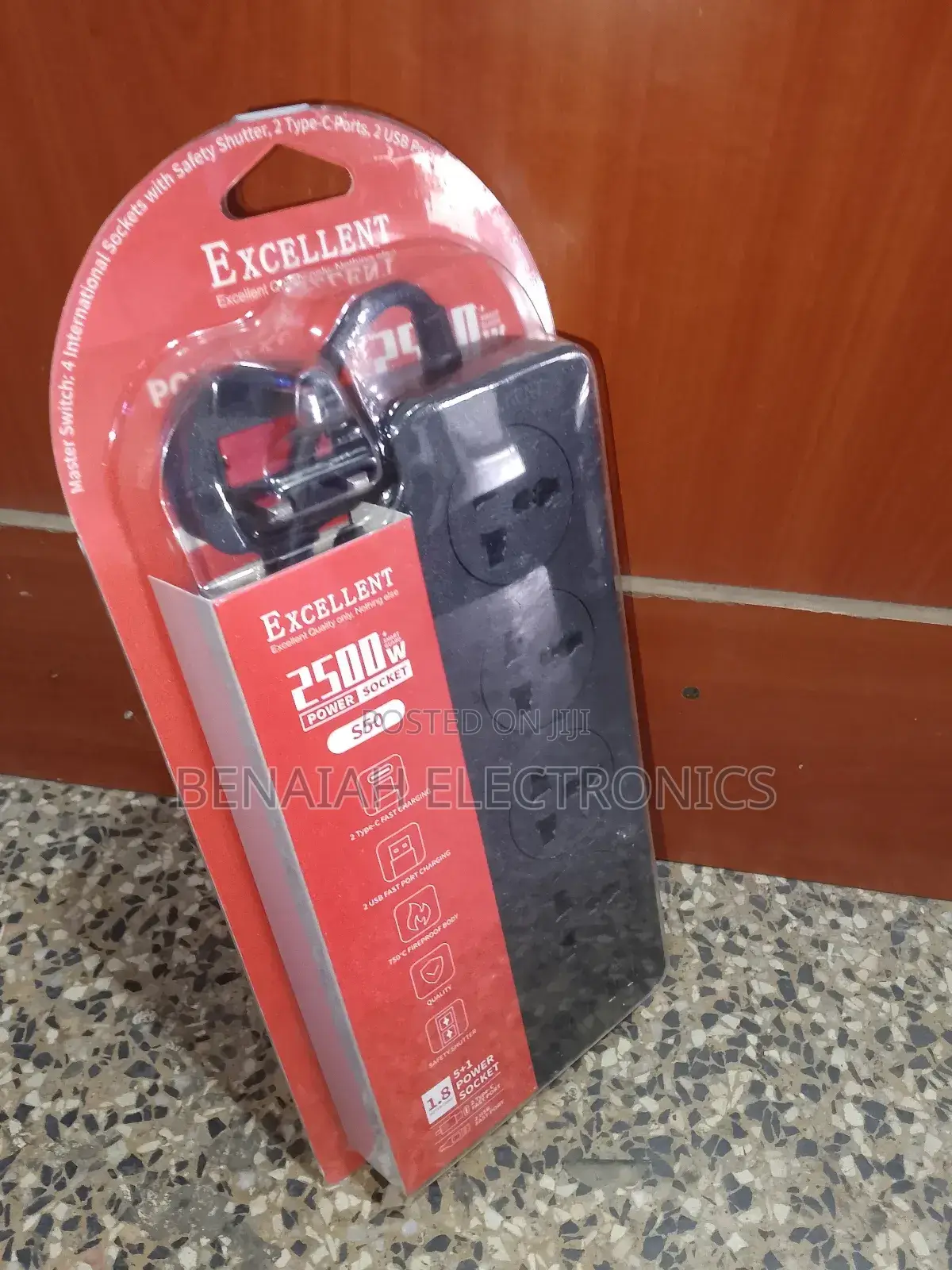 Extension Cable Four Way 2500 Poersone Eg