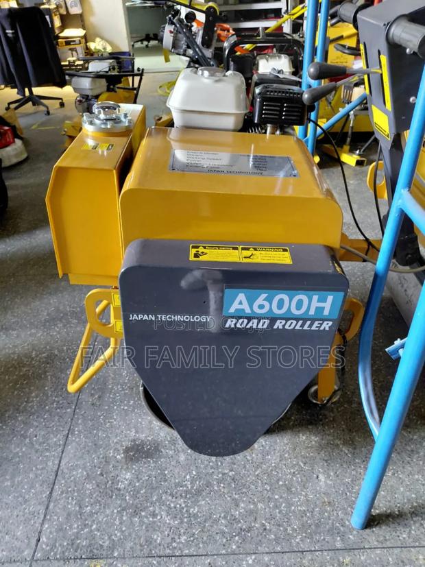 Single Drum Roller With Honda Petrol Engine - main view