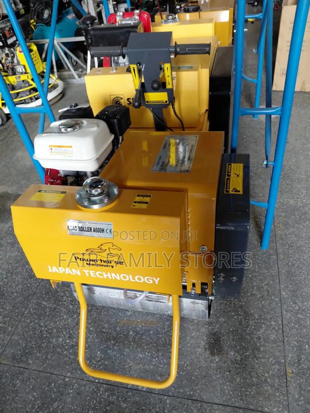 Single Drum Roller With Honda Petrol Engine - thumbnail 3