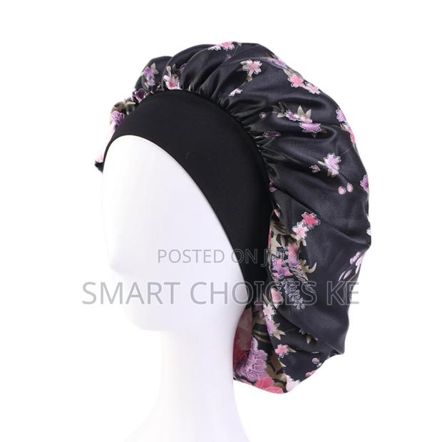 Hair Bonnet
Material Silk
Big Size
Has an Elastic Band - thumbnail 3