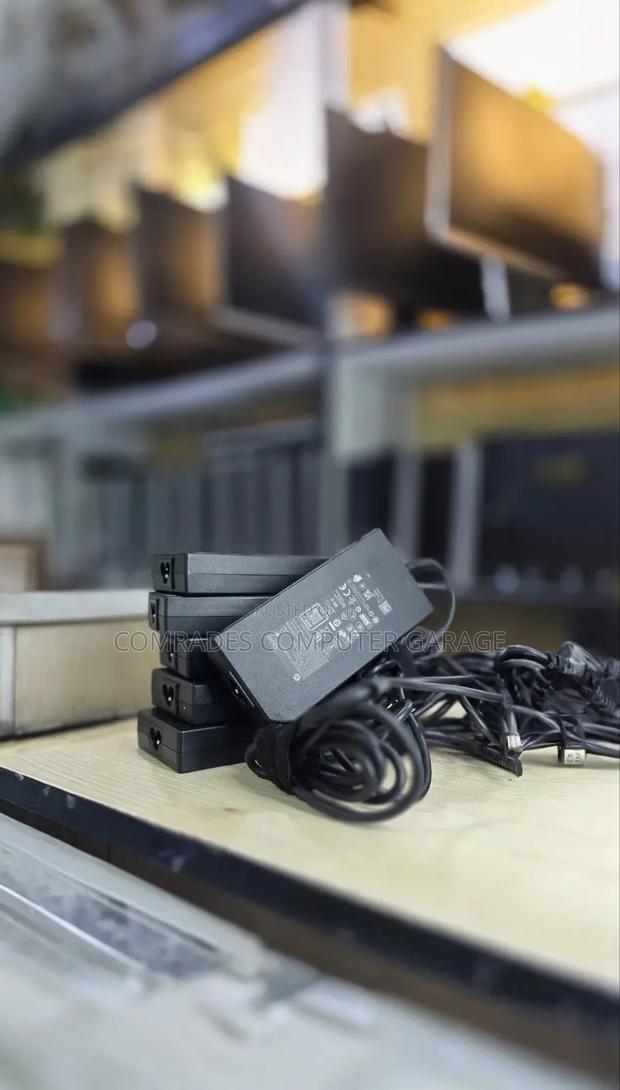 Hp Big Pin Ac Adapter 120w - thumbnail 3