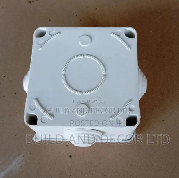 Adaptor Box 85×85 - thumbnail 2