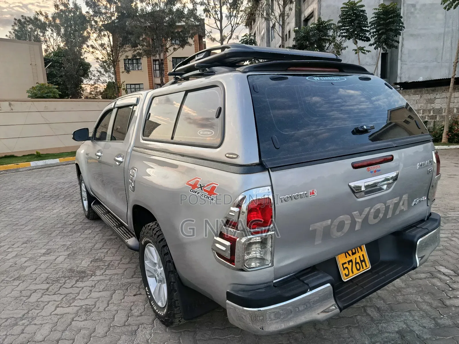 Toyota Hilux 2016 Silver