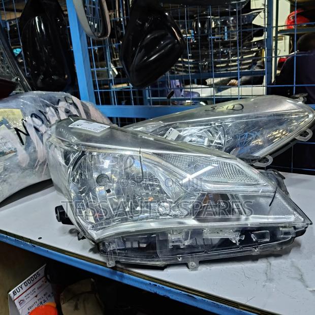 Toyota Vitz 2015 Non Xenon Headlight - thumbnail 2