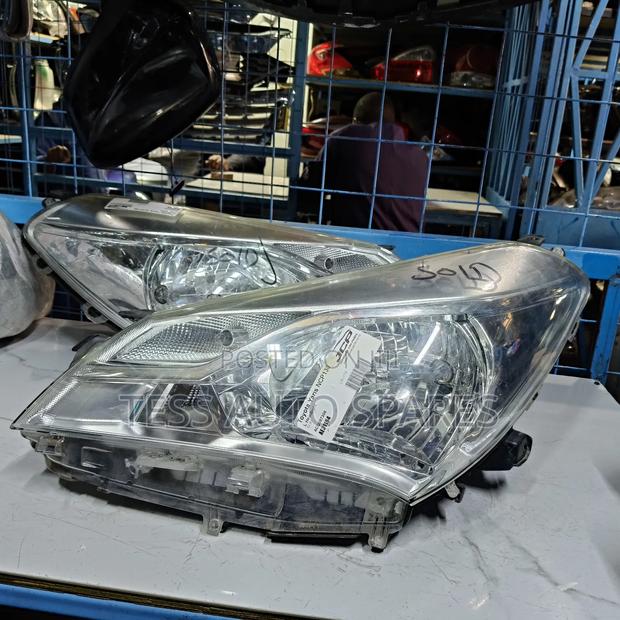 Toyota Vitz 2015 Non Xenon Headlight - thumbnail 3