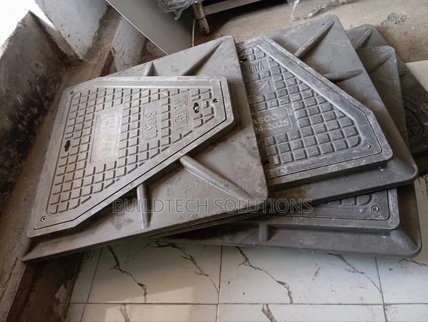 Heavy Duty Manhole Cover ( 70× 70 Cm)