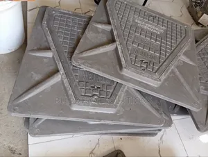 Can Withstand 12.5 T Manual Cover