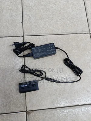 Caisi Np F550/570/ External Battery Adapter