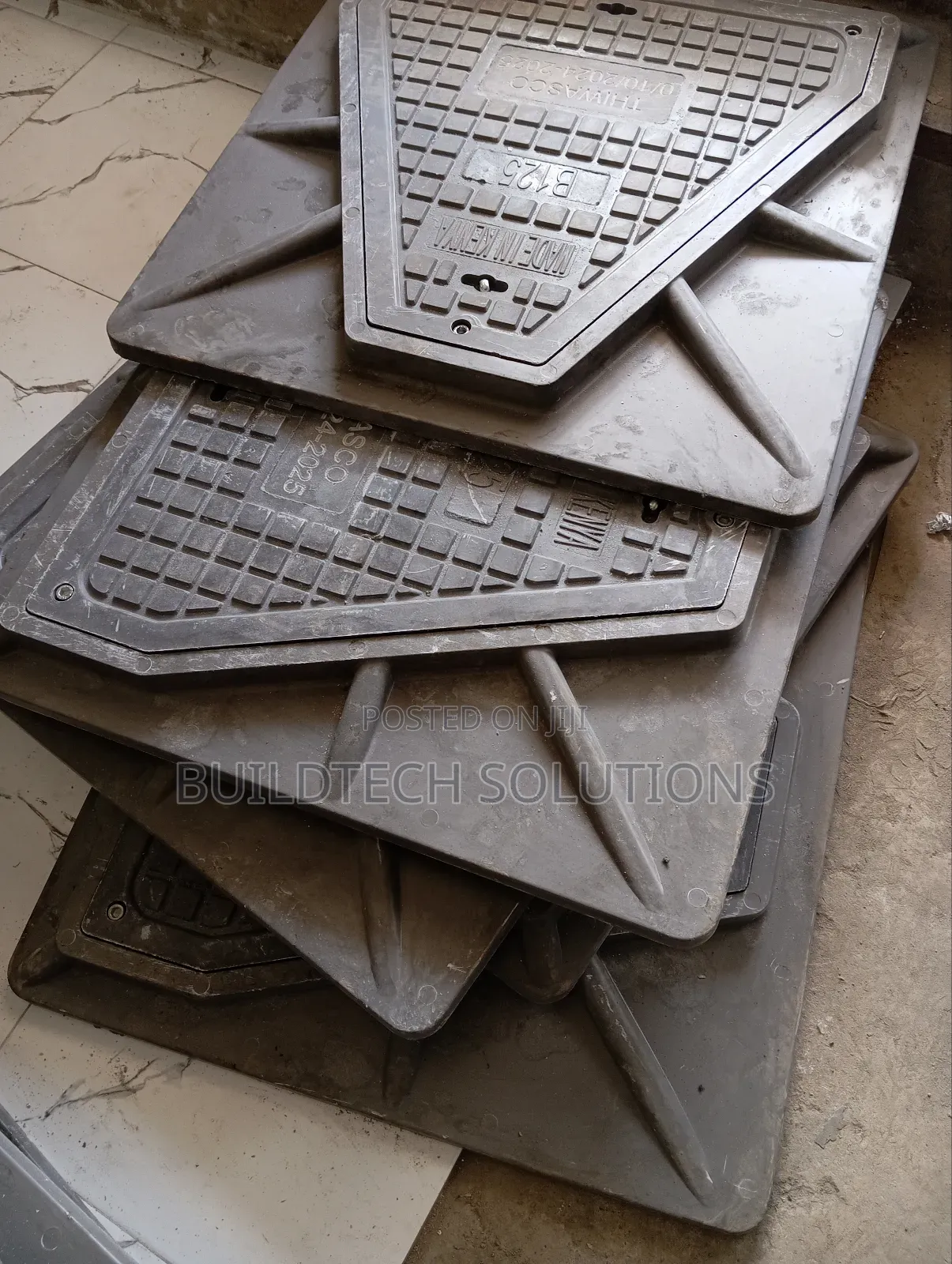 Locable Manhole Covers