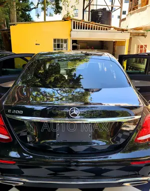 Mercedes-Benz E200 2018 Black