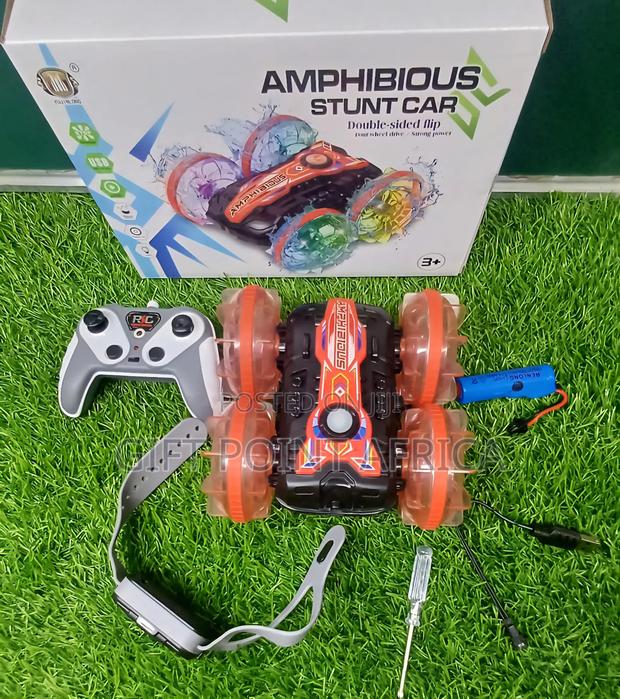 Rechargeable Stunt Toy Car For Kids With Gesture Watch - main view