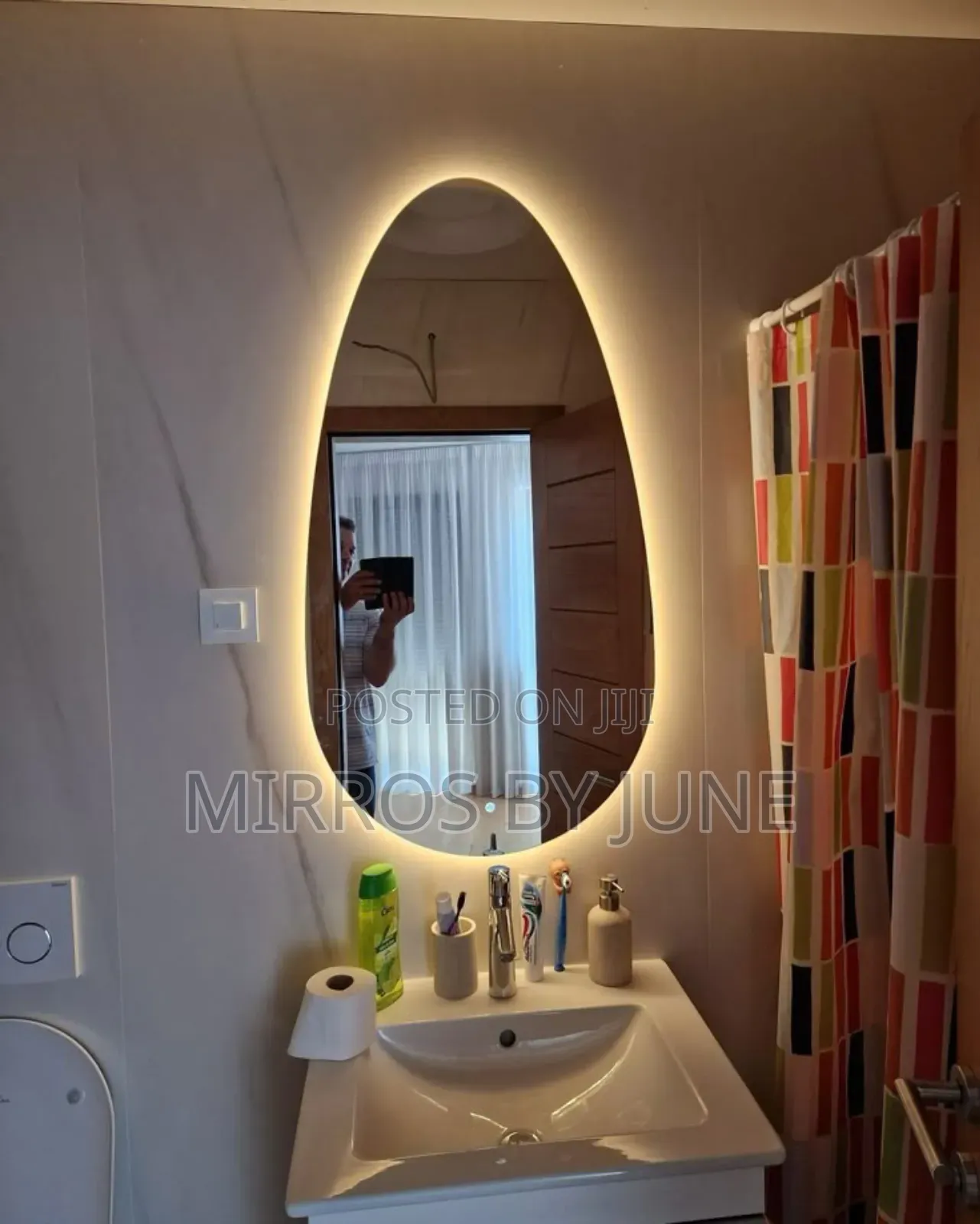 Sink/Bathroom/ Makeup Mirror