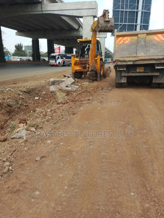 Backhoe For Hire - thumbnail 4