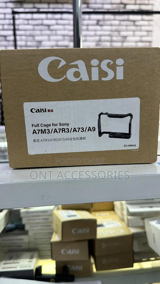 Caisi Sony Camera Cage With Top Handle for A7m3,/A7r3,/A73/A9 - main view