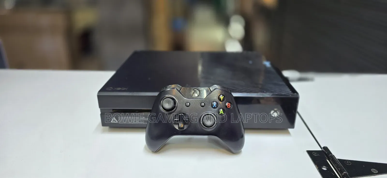 Xbox One 500gb With Controller