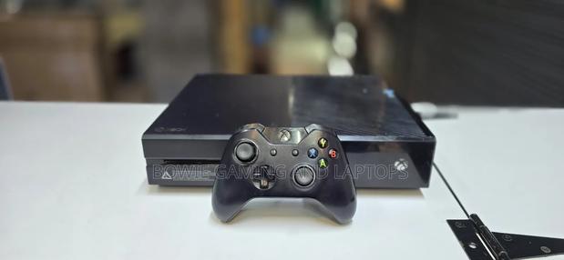 Xbox One 500gb With Controller - thumbnail 2