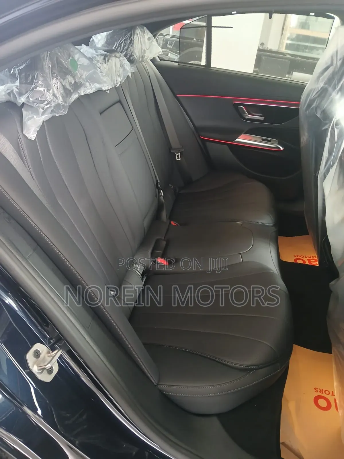 New Mercedes-Benz E200 2024 Blue