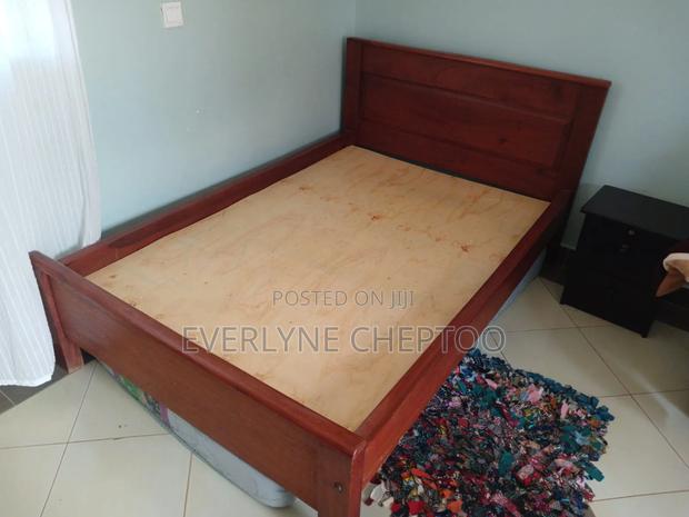 4 by 6 Light Brown Wooden Mahogany Bed - thumbnail 2