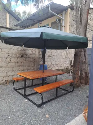 Garden Bench/Umbrella