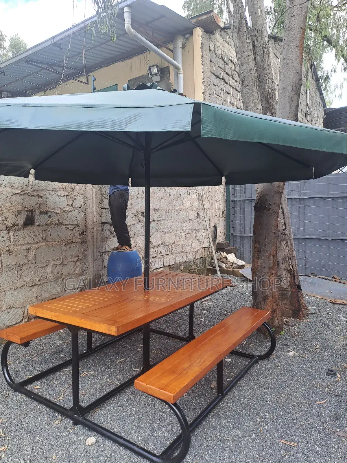 Garden Bench/Umbrella