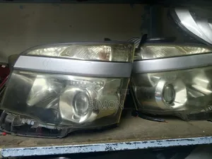 Voxy 2012 Headlights